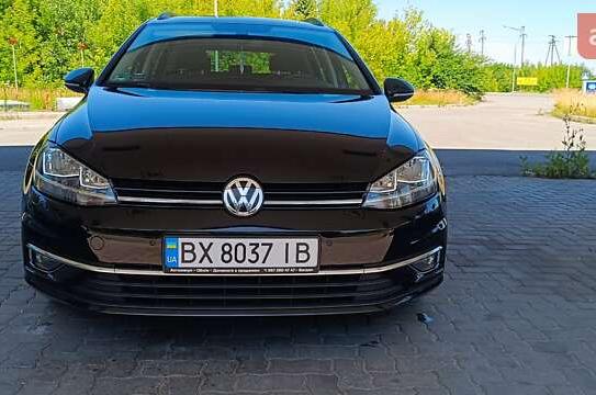 Volkswagen Golf
                            2017г. в рассрочку
