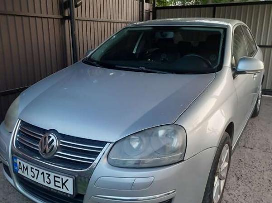 Volkswagen Jetta
                           2009г. в рассрочку