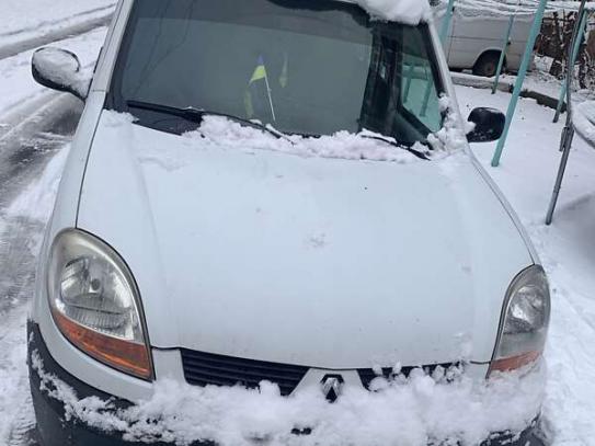 Renault Kangoo                          2004г. в рассрочку