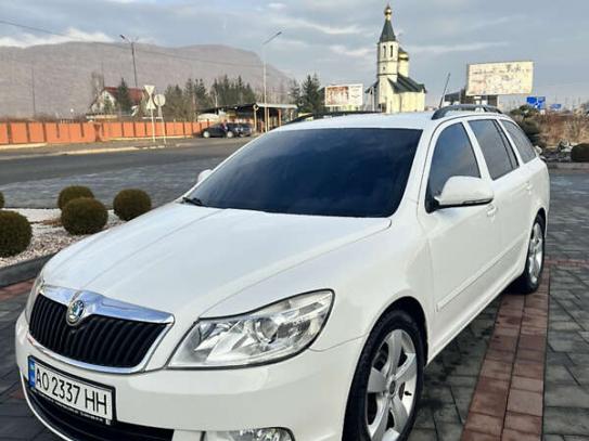 Skoda Octavia                         2010г. в рассрочку