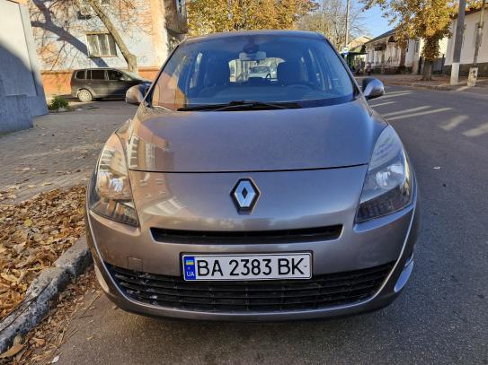 Renault Scenic 2011г. в рассрочку