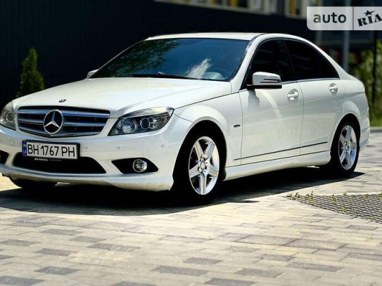 Mercedes-benz C-class 2009р. у розстрочку