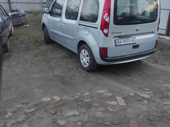 Renault Kangoo                          2011г. в рассрочку