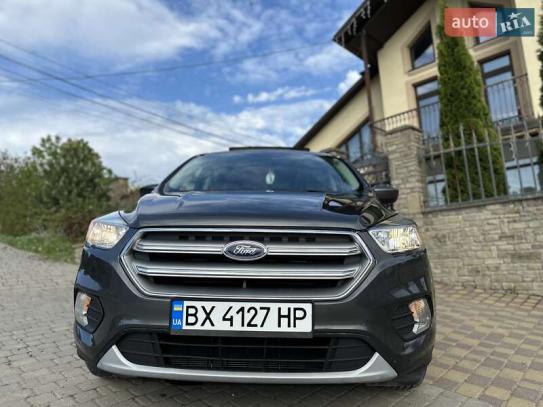 Ford Escape
                          2017г. в рассрочку