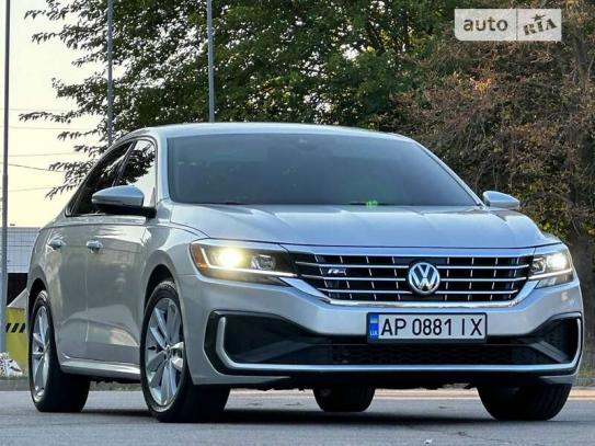 Volkswagen Passat 2019р. у розстрочку