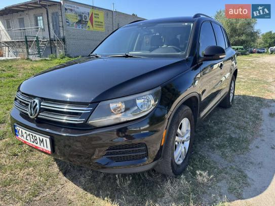 Volkswagen Tiguan
                          2016г. в рассрочку
