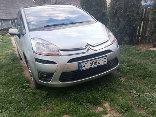 Citroen C4 picasso
                      2007г. в рассрочку