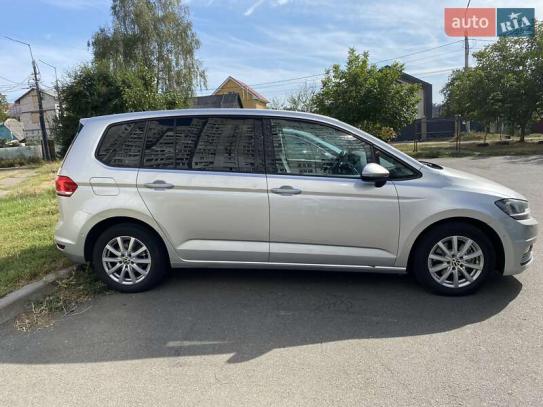 Volkswagen Touran 2018р. у розстрочку