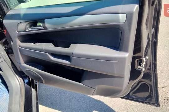 Opel Zafira                          2011г. в рассрочку