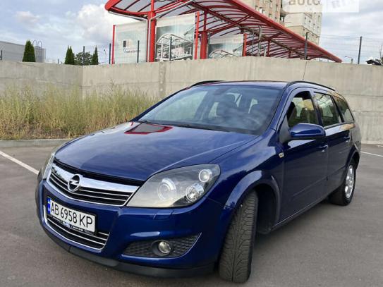 Opel Astra 2008г. в рассрочку