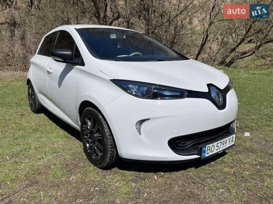 Renault Zoe                             2017г. в рассрочку