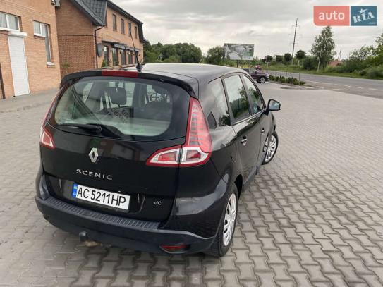 Renault Scenic                          2010г. в рассрочку