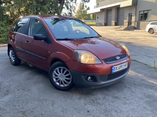 Ford Fiesta                          2008г. в рассрочку