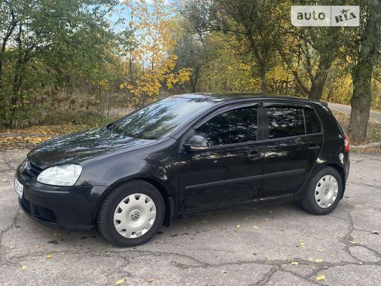 Volkswagen Golf 2006г. в рассрочку