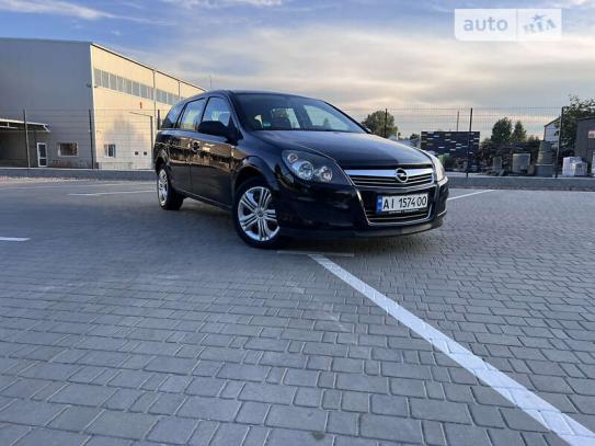 Opel Astra 2010р. у розстрочку