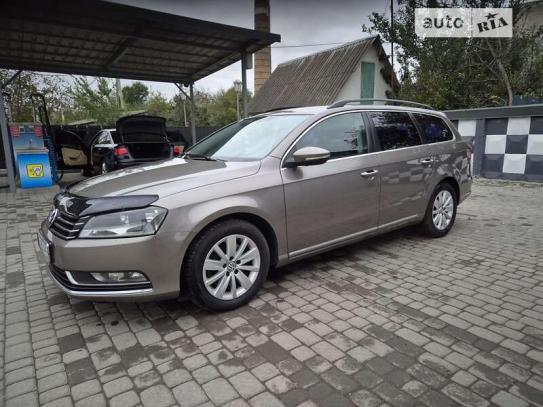 Volkswagen Passat 2011р. у розстрочку