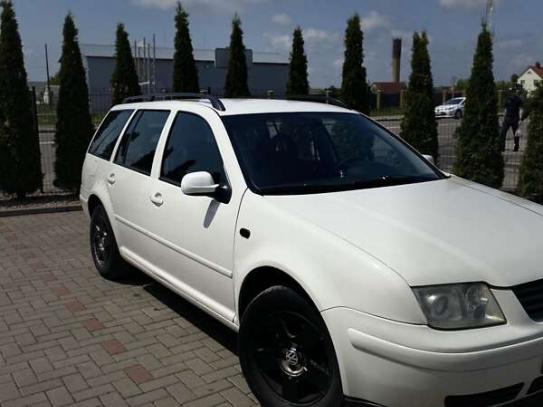 Volkswagen Bora 2000р. у розстрочку