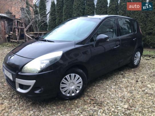 Renault Scenic 2010р. у розстрочку