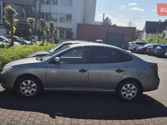 Hyundai Elantra
                         2011г. в рассрочку