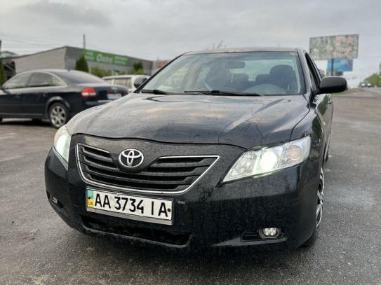Toyota Camry                           2008г. в рассрочку