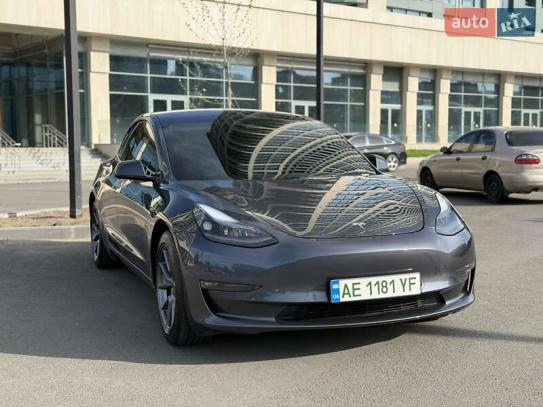 Tesla Model 3                         2022г. в рассрочку