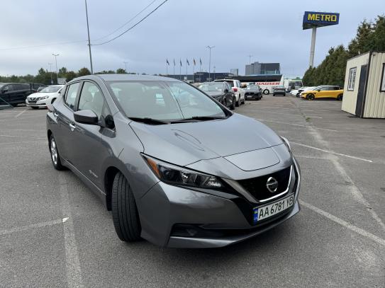 Nissan Leaf 2019г. в рассрочку