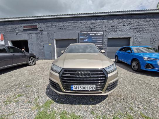 Audi Q7
                              2018г. в рассрочку