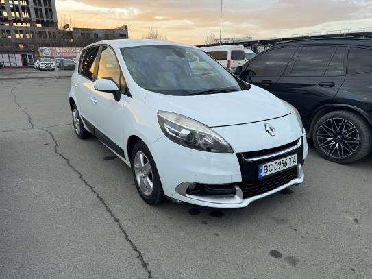 Renault Megane scenic                   2012г. в рассрочку