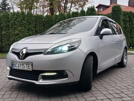 Renault Megane scenic 2013р. у розстрочку