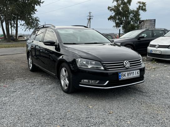 Volkswagen Passat 2011р. у розстрочку