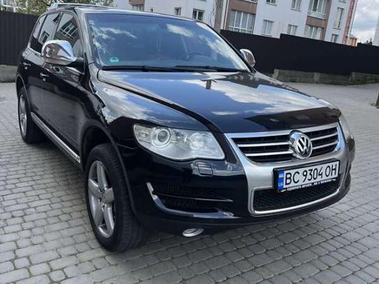 Volkswagen Touareg                         2009г. в рассрочку