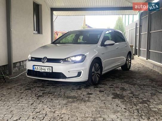 Volkswagen E-Golf 2015 in Raten