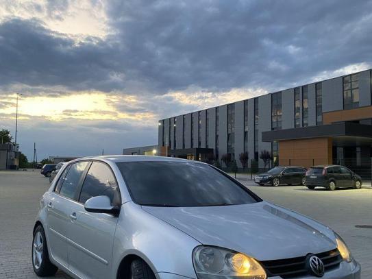 Volkswagen Golf                            2003г. в рассрочку