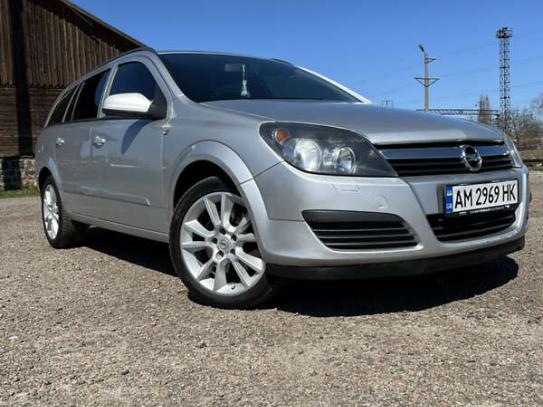 Opel Astra                           2006г. в рассрочку