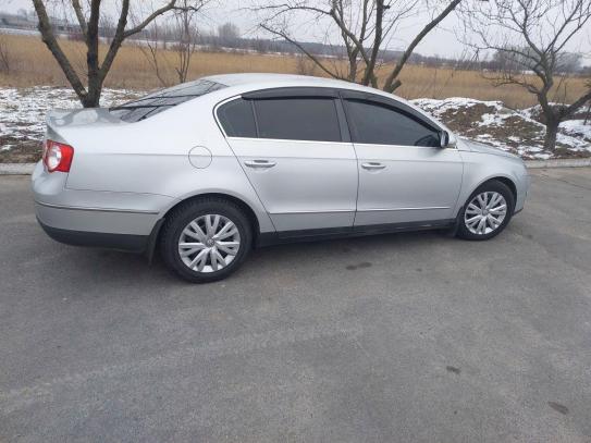 Volkswagen Passat                          2005г. в рассрочку