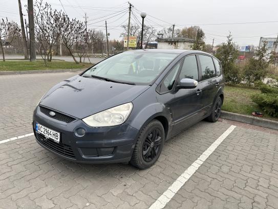 Ford S-max 2006г. в рассрочку