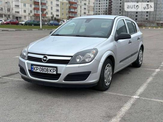Opel Astra 2004р. у розстрочку