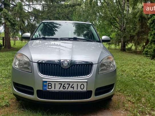 Skoda Fabia                           2009г. в рассрочку