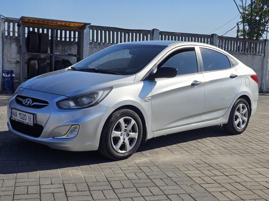 Hyundai Accent 2011г. в рассрочку