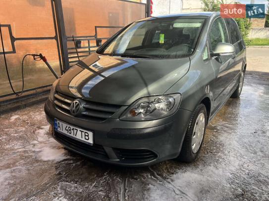 Volkswagen Golf plus
                       2005г. в рассрочку