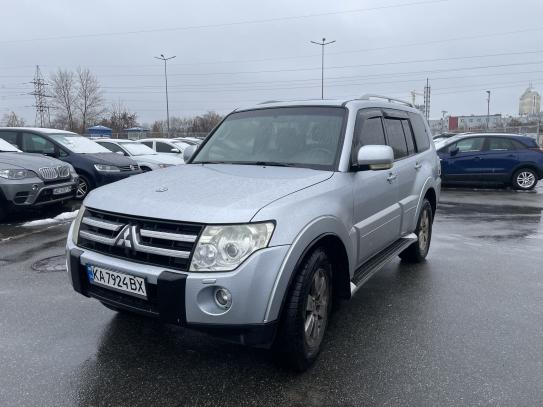 Mitsubishi Pajero wagon
                    2008г. в рассрочку