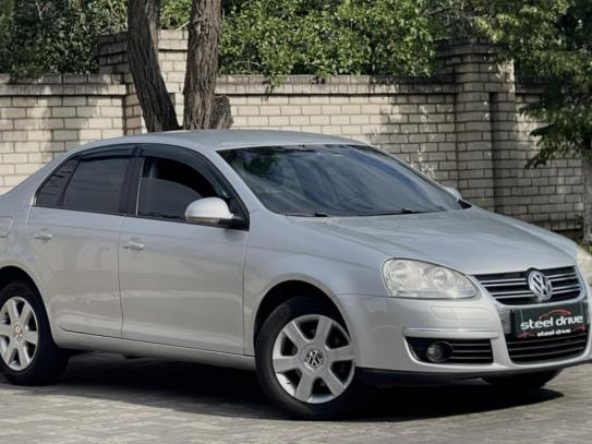 Volkswagen Jetta                           2010г. в рассрочку