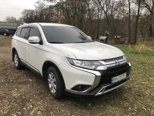 Mitsubishi Outlander 2021г. в рассрочку