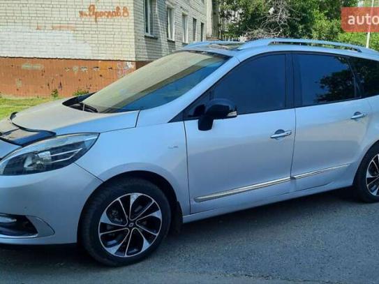 Renault Grand scenic 2016г. в рассрочку