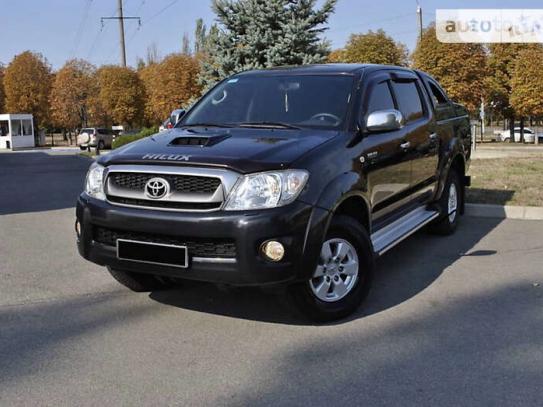 Toyota Hilux 2010р. у розстрочку