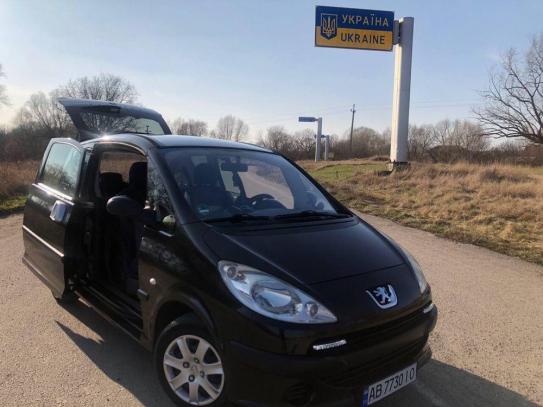 Peugeot 1007
                            2005г. в рассрочку