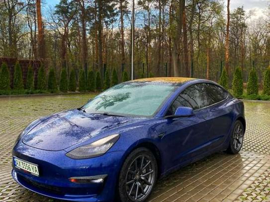 Tesla Model 3                         2018г. в рассрочку