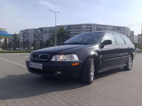 Volvo V40                             2003г. в рассрочку