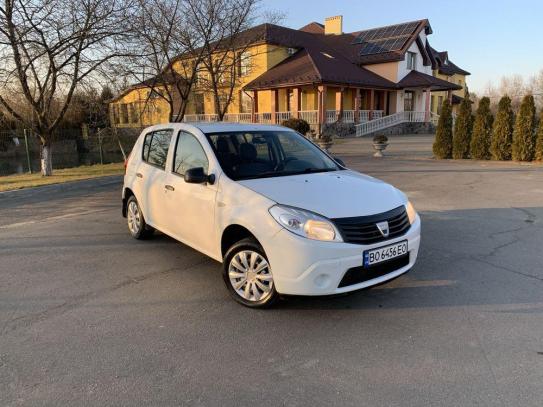 Dacia Sandero
                         2009г. в рассрочку