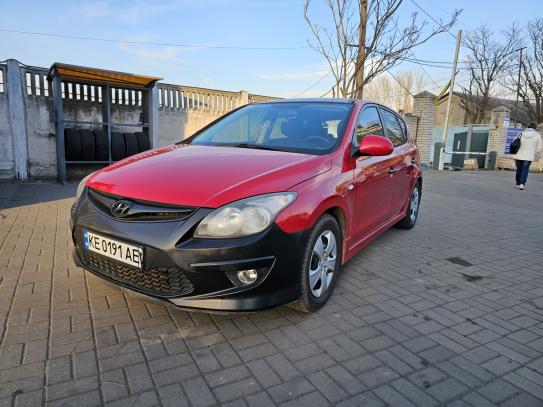 Hyundai I30                             2010г. в рассрочку